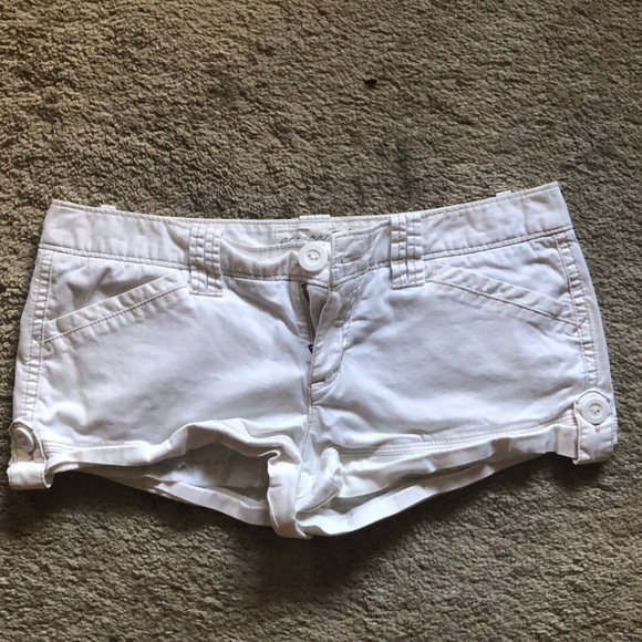 White Aeropostale mini shorts Size 7/8 - Picture 1 of 3